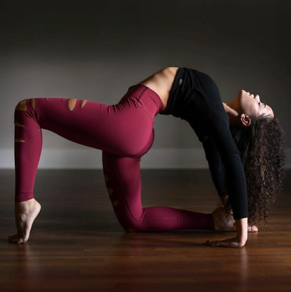 Alo High Waist Ripped Warrior Legging Black Cherry